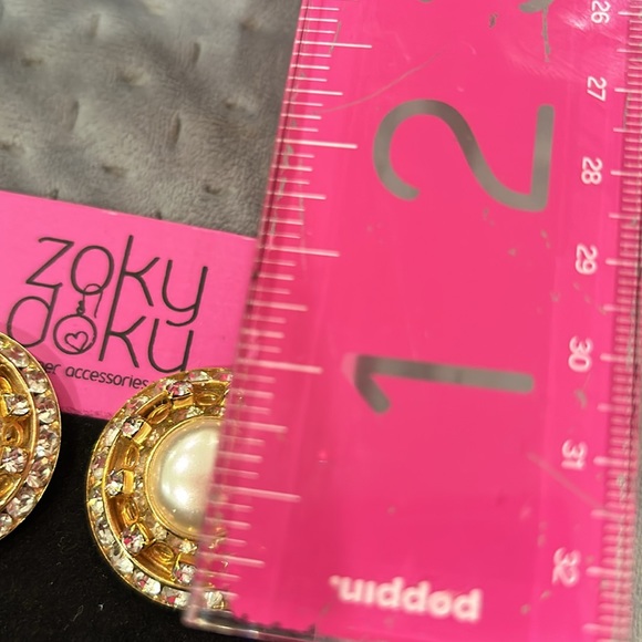 Stunning Vintage Pearl Center & Crystal Button Clip On Earrings-Boutique - Picture 9 of 9